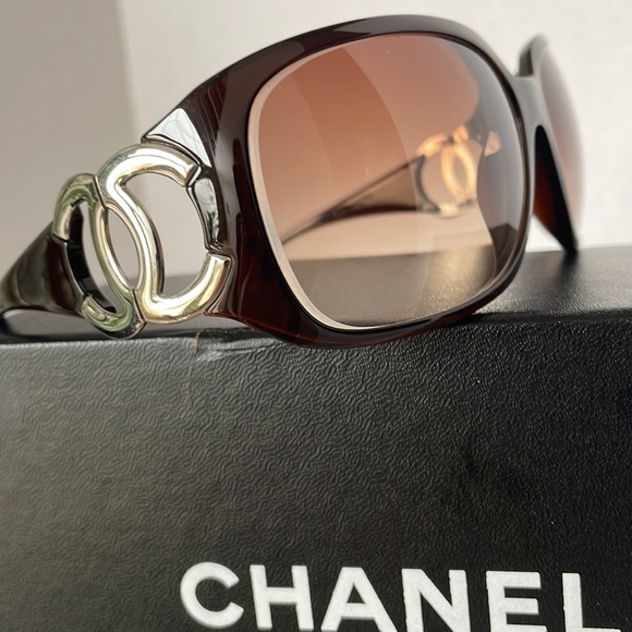 Authentic Sunglasses Chanel Large CC Silver Logo . - Picture 1 of 16